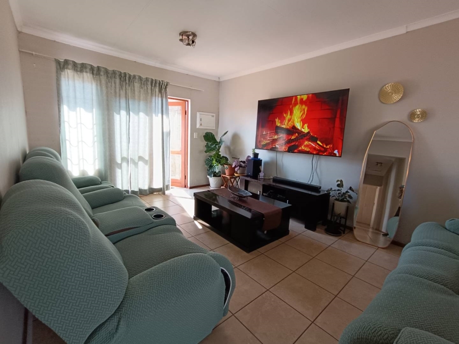 3 Bedroom Property for Sale in Glen Marais Gauteng