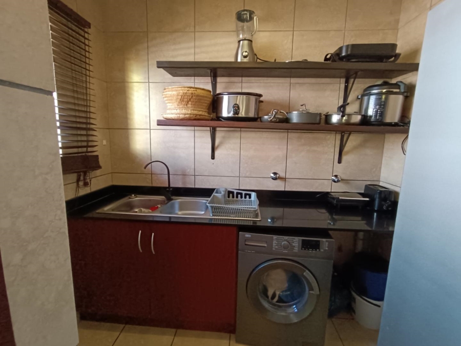 3 Bedroom Property for Sale in Glen Marais Gauteng