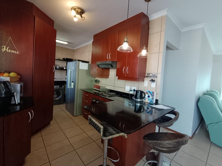 3 Bedroom Property for Sale in Glen Marais Gauteng
