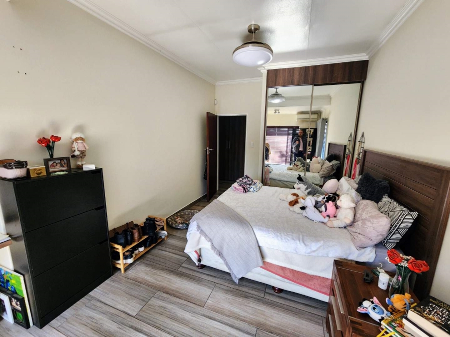 6 Bedroom Property for Sale in Villieria Gauteng
