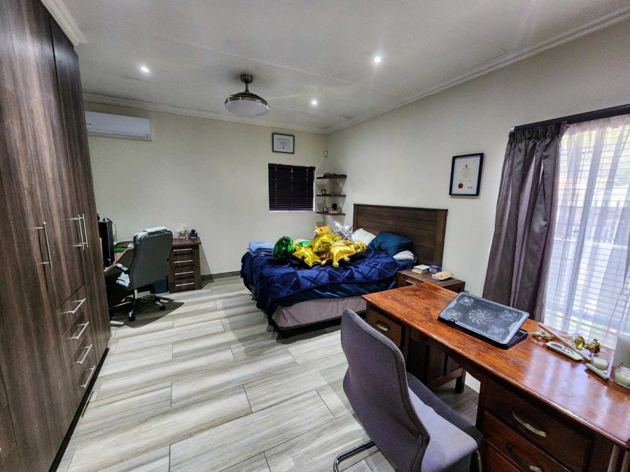6 Bedroom Property for Sale in Villieria Gauteng