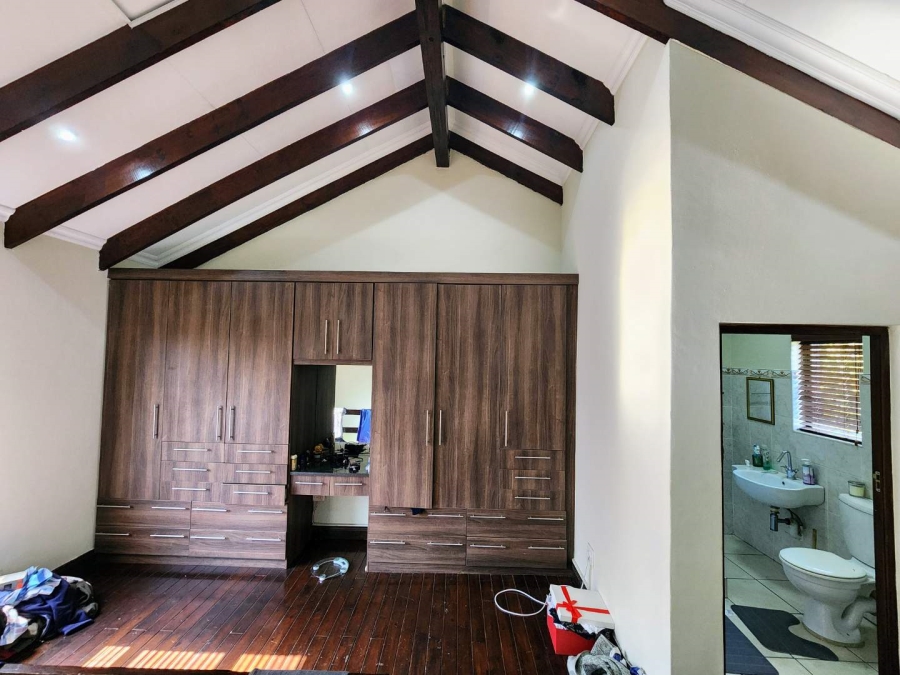 6 Bedroom Property for Sale in Villieria Gauteng