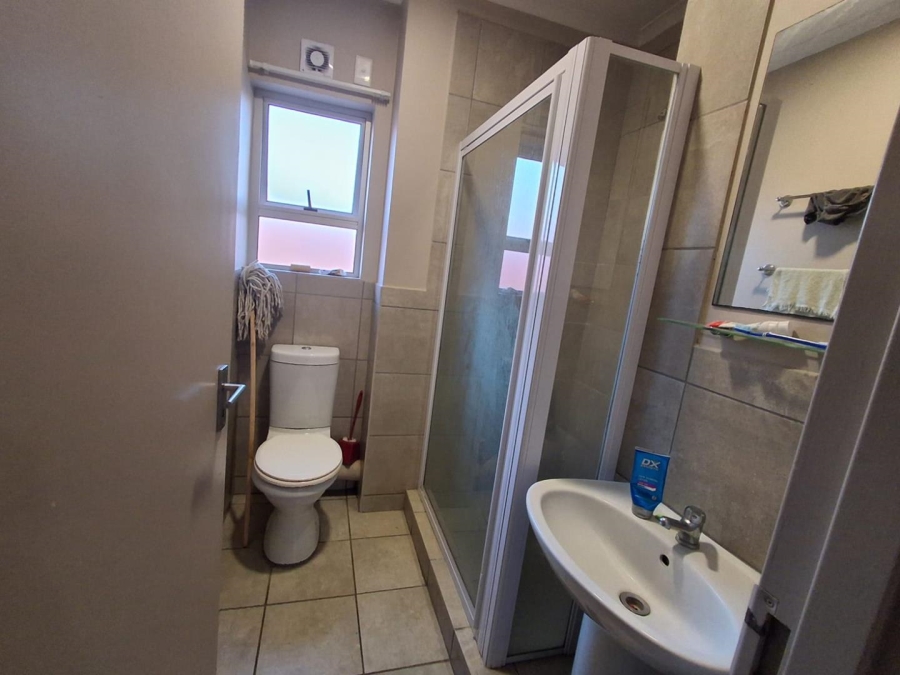 2 Bedroom Property for Sale in Kosmosdal Gauteng