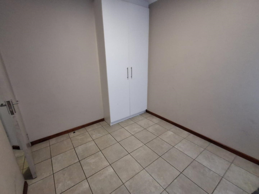 2 Bedroom Property for Sale in Kosmosdal Gauteng