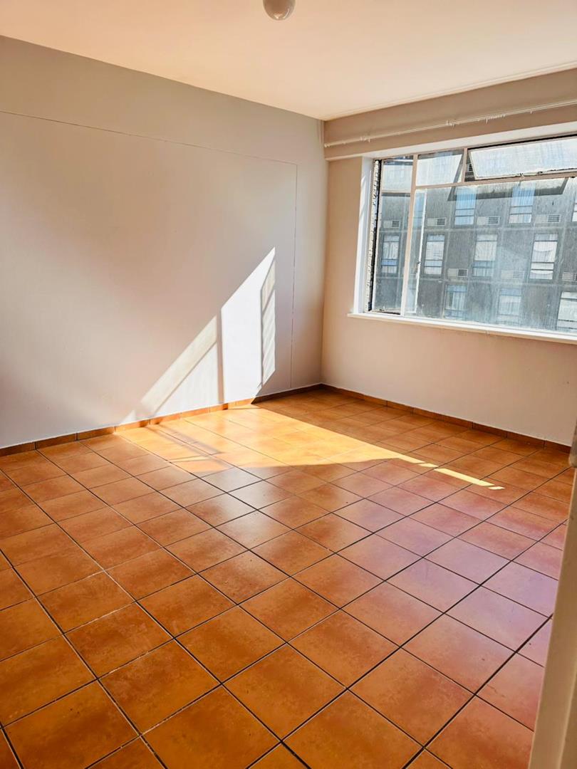 To Let 2 Bedroom Property for Rent in Joubert Park Gauteng
