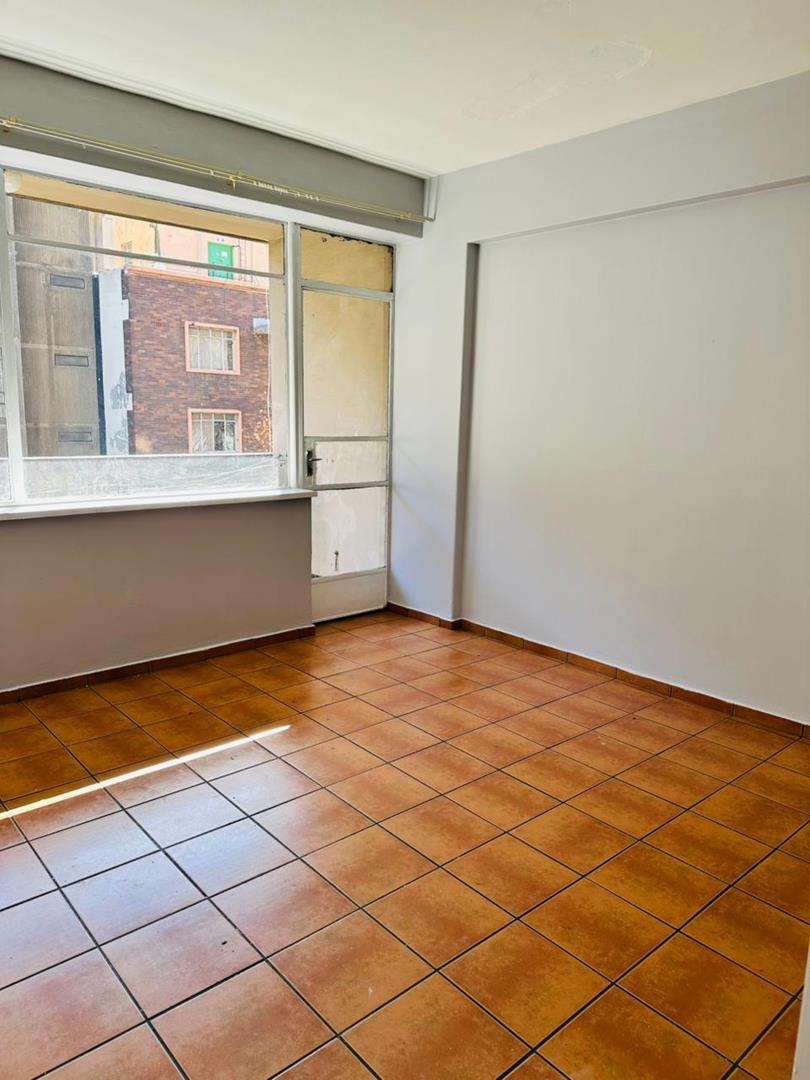 To Let 2 Bedroom Property for Rent in Joubert Park Gauteng