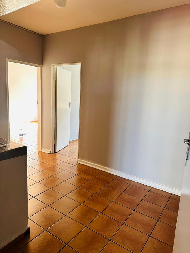 To Let 2 Bedroom Property for Rent in Joubert Park Gauteng