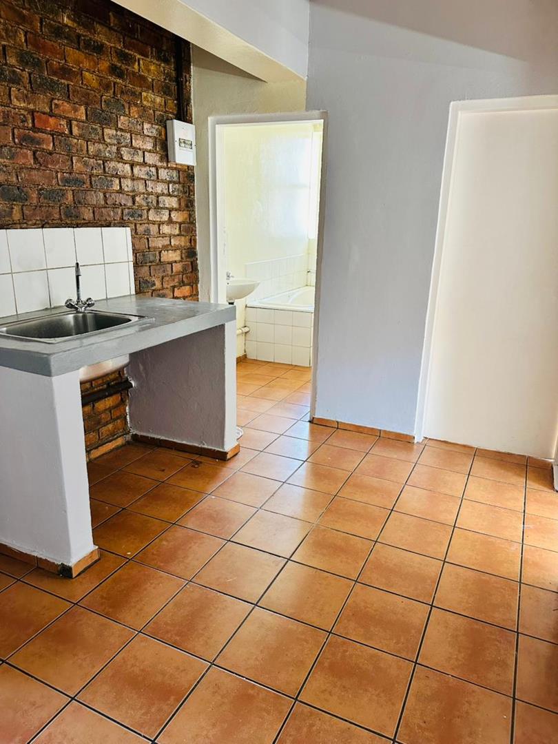 To Let 2 Bedroom Property for Rent in Joubert Park Gauteng