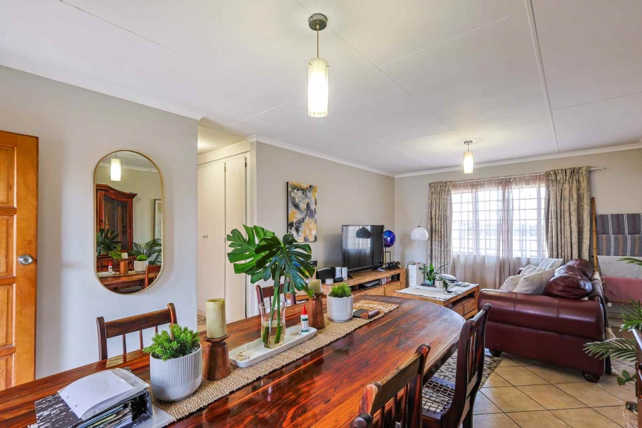 2 Bedroom Property for Sale in The Wilds Gauteng