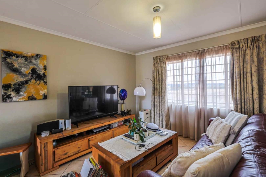 2 Bedroom Property for Sale in The Wilds Gauteng
