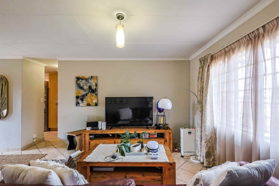 2 Bedroom Property for Sale in The Wilds Gauteng