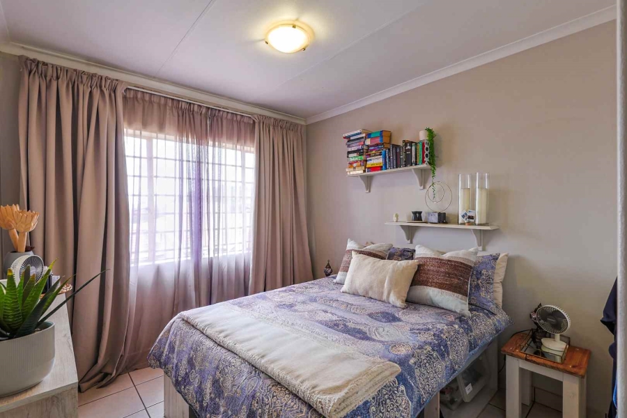 2 Bedroom Property for Sale in The Wilds Gauteng