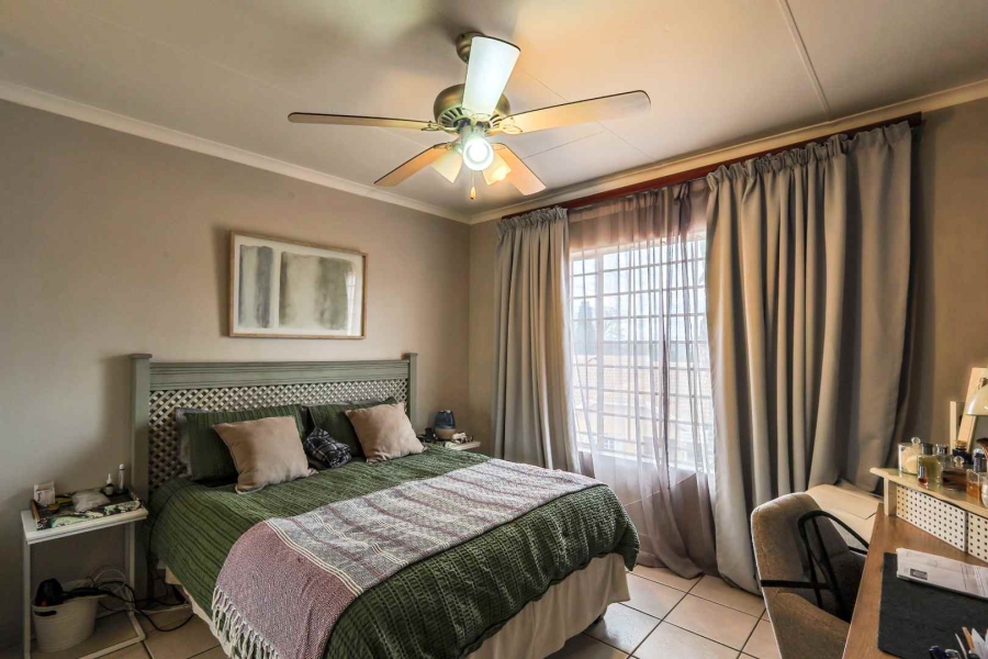 2 Bedroom Property for Sale in The Wilds Gauteng