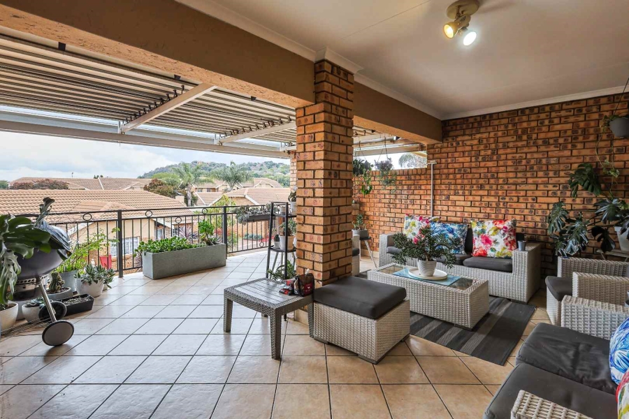 2 Bedroom Property for Sale in The Wilds Gauteng