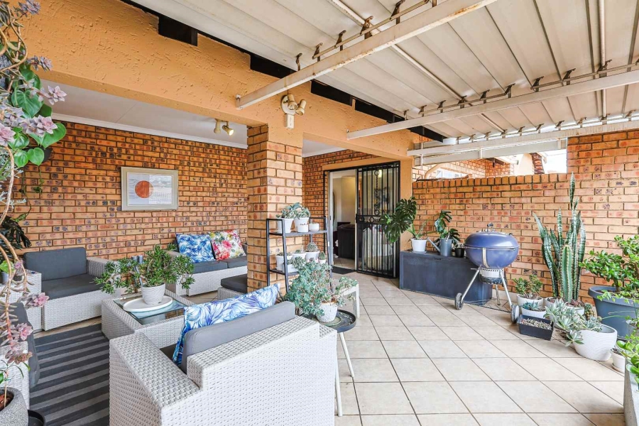2 Bedroom Property for Sale in The Wilds Gauteng