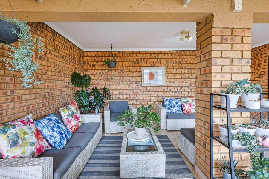 2 Bedroom Property for Sale in The Wilds Gauteng