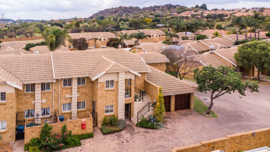 2 Bedroom Property for Sale in The Wilds Gauteng