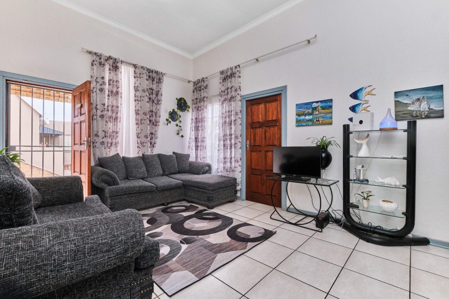 2 Bedroom Property for Sale in Radiokop Gauteng