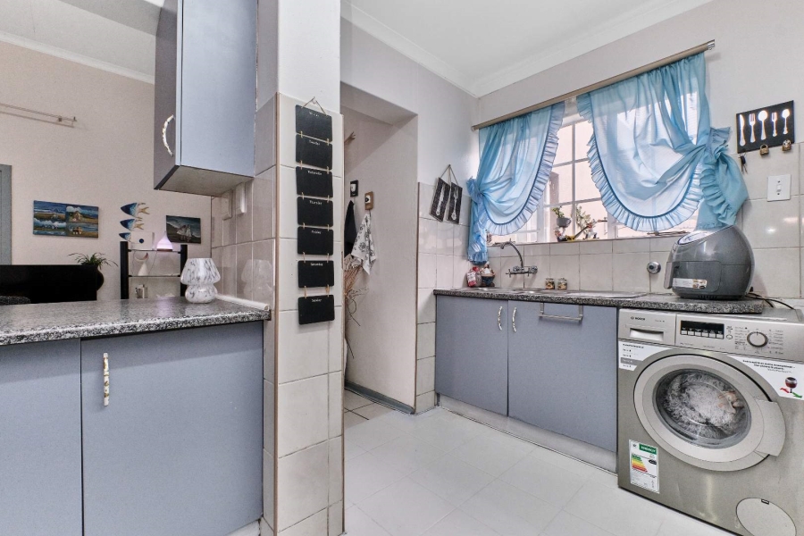 2 Bedroom Property for Sale in Radiokop Gauteng