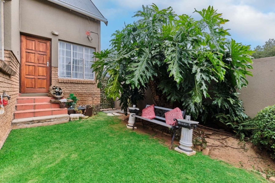 2 Bedroom Property for Sale in Radiokop Gauteng