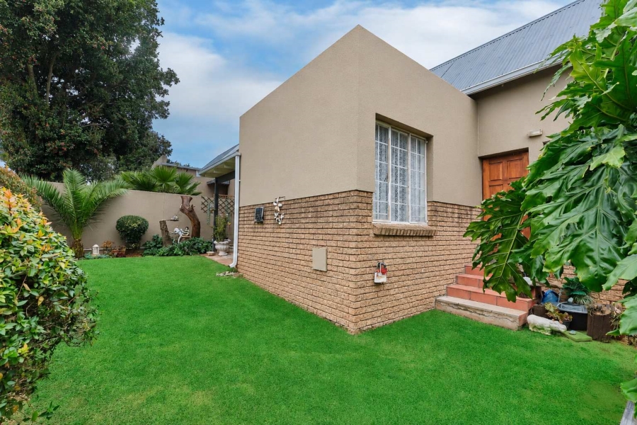 2 Bedroom Property for Sale in Radiokop Gauteng