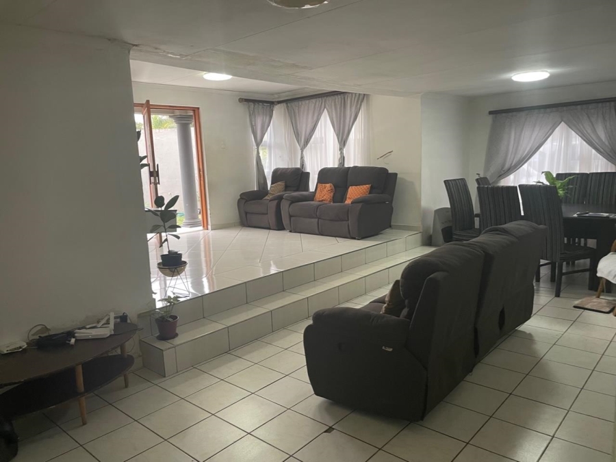 3 Bedroom Property for Sale in Bloubosrand Gauteng