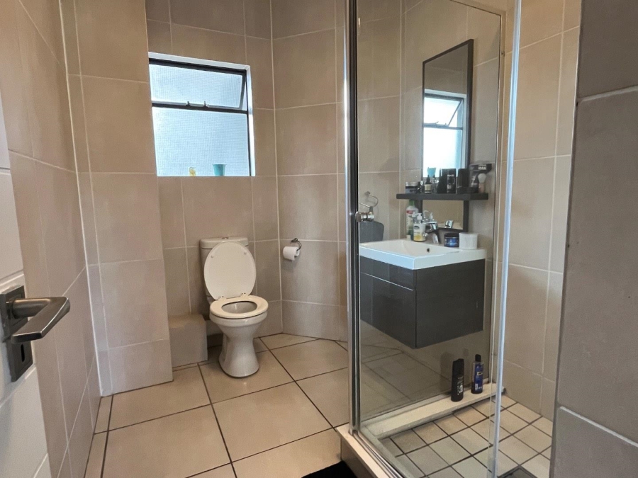 2 Bedroom Property for Sale in Olivedale Gauteng