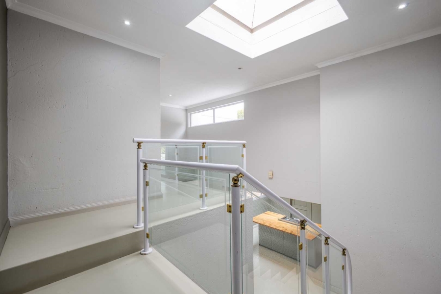 6 Bedroom Property for Sale in Dainfern Golf Estate Gauteng