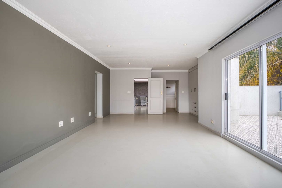 6 Bedroom Property for Sale in Dainfern Golf Estate Gauteng