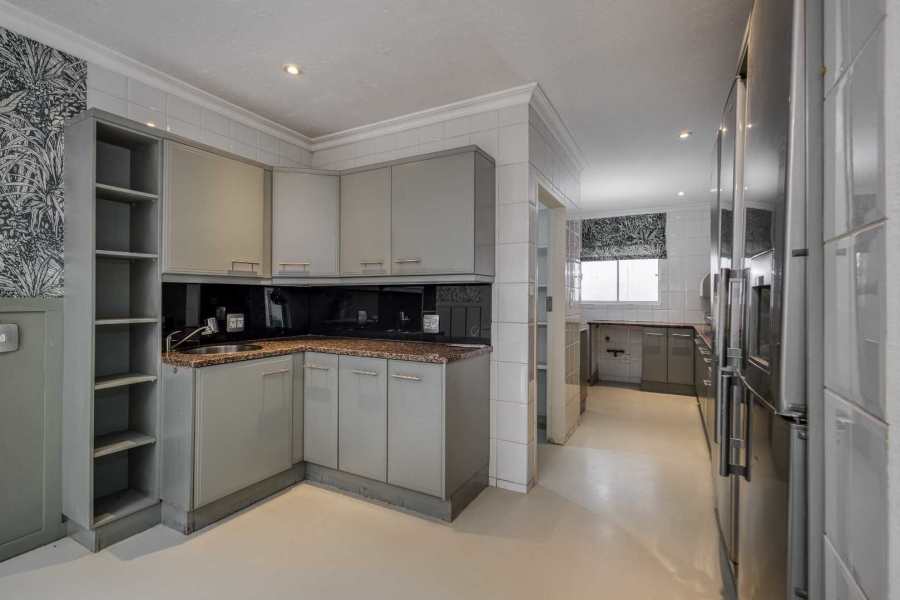 6 Bedroom Property for Sale in Dainfern Golf Estate Gauteng