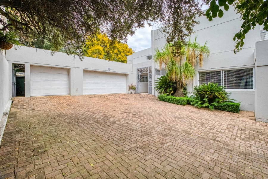 6 Bedroom Property for Sale in Dainfern Golf Estate Gauteng