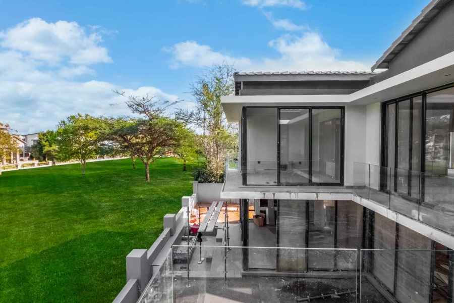 5 Bedroom Property for Sale in Copperleaf Estate Gauteng