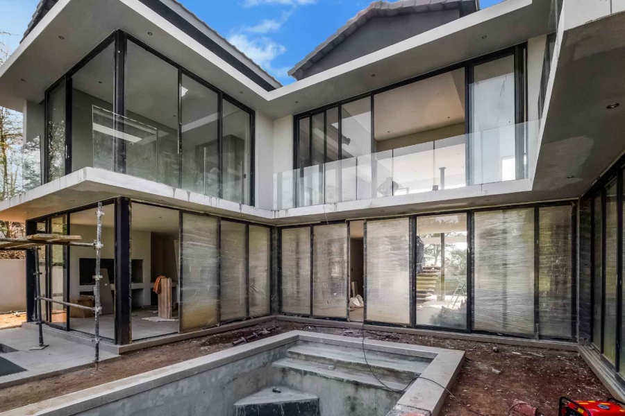 5 Bedroom Property for Sale in Copperleaf Estate Gauteng