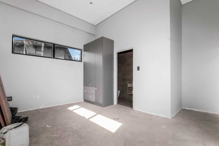 5 Bedroom Property for Sale in Copperleaf Estate Gauteng