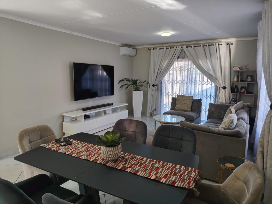 3 Bedroom Property for Sale in Mackenzie Park Gauteng