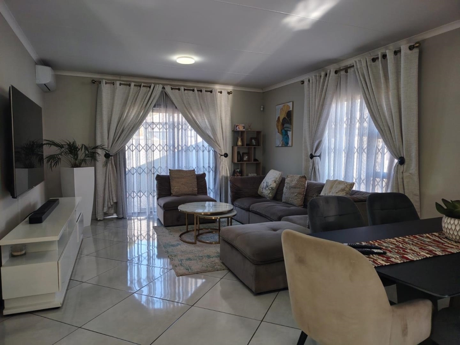 3 Bedroom Property for Sale in Mackenzie Park Gauteng