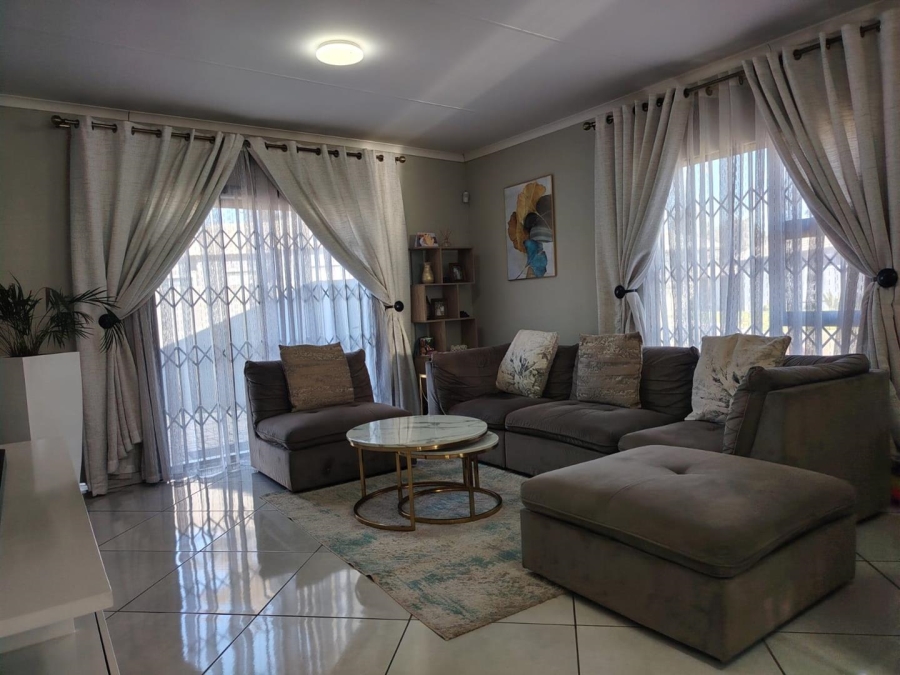 3 Bedroom Property for Sale in Mackenzie Park Gauteng