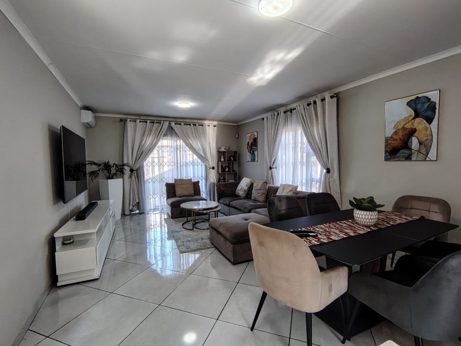 3 Bedroom Property for Sale in Mackenzie Park Gauteng