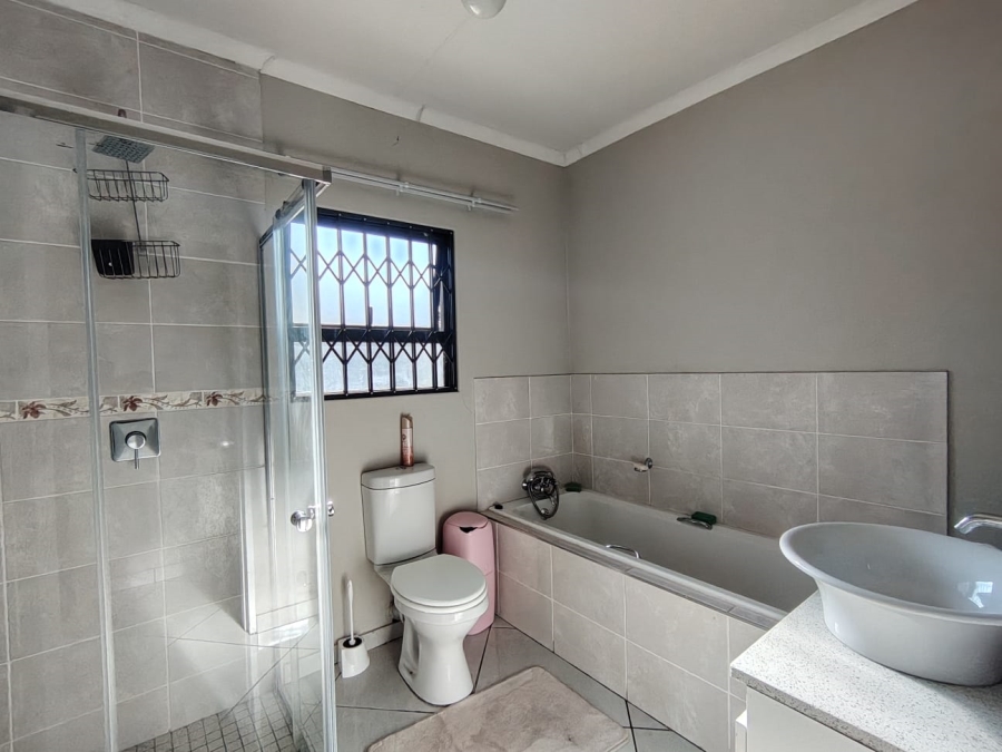 3 Bedroom Property for Sale in Mackenzie Park Gauteng