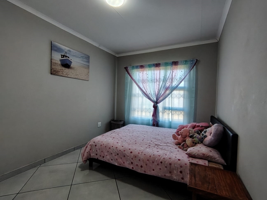 3 Bedroom Property for Sale in Mackenzie Park Gauteng
