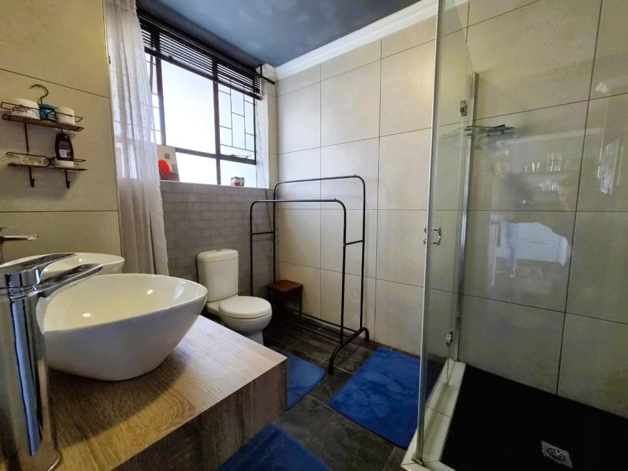 2 Bedroom Property for Sale in Queenswood Gauteng