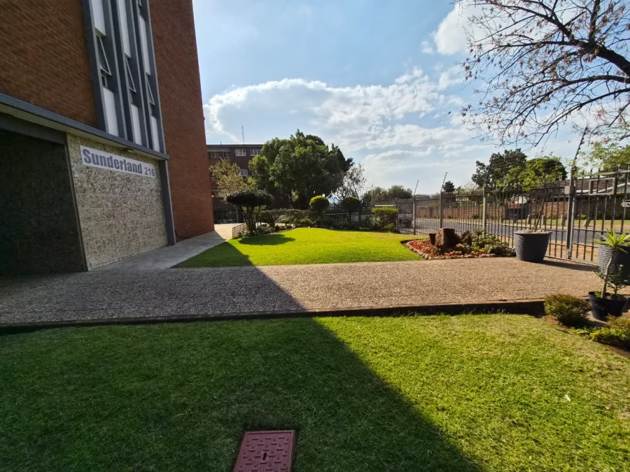 2 Bedroom Property for Sale in Queenswood Gauteng