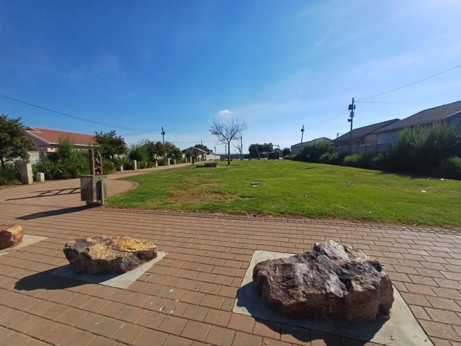 2 Bedroom Property for Sale in Savanna City Gauteng