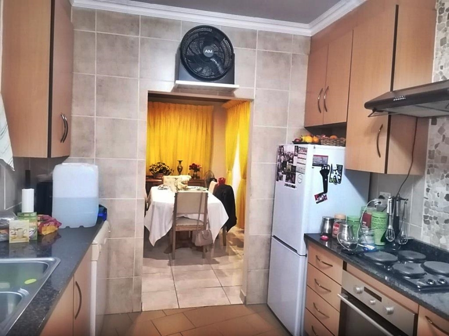 3 Bedroom Property for Sale in Brackendowns Gauteng
