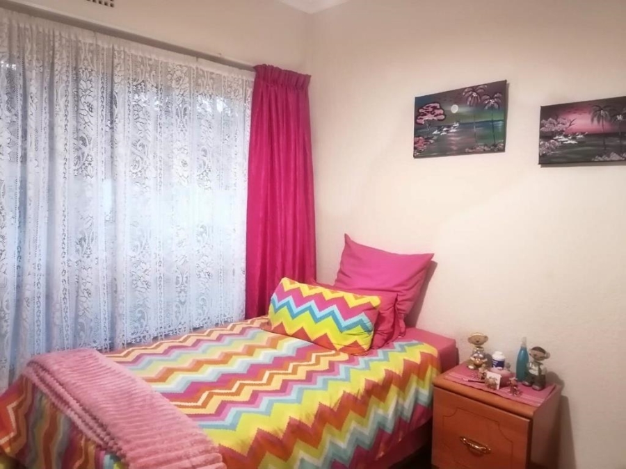 3 Bedroom Property for Sale in Brackendowns Gauteng
