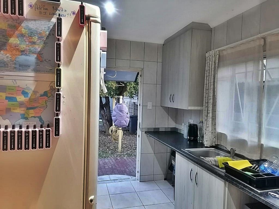 3 Bedroom Property for Sale in Brackendowns Gauteng