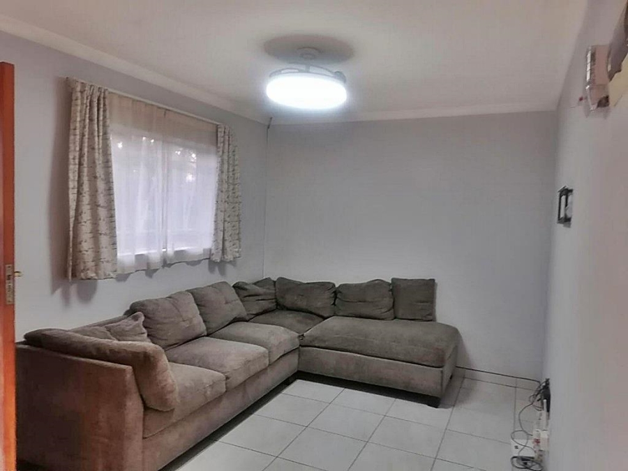 3 Bedroom Property for Sale in Brackendowns Gauteng