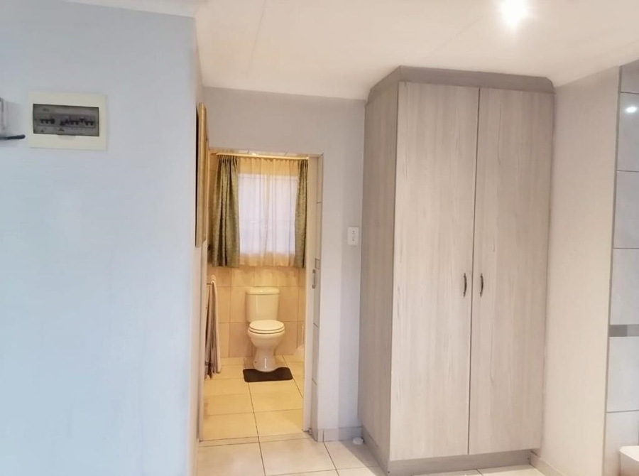3 Bedroom Property for Sale in Brackendowns Gauteng