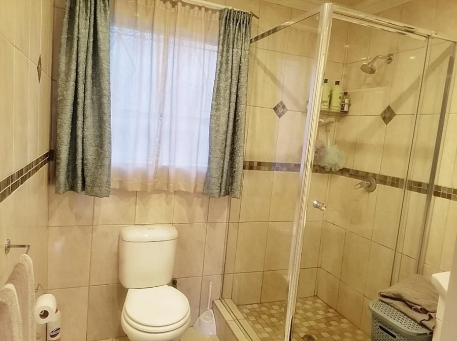 3 Bedroom Property for Sale in Brackendowns Gauteng