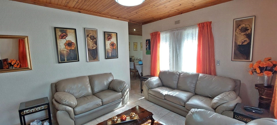 3 Bedroom Property for Sale in Brackendowns Gauteng